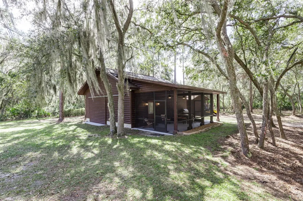 239 RILEY LAKE DRIVE Hawthorne, FL 32640
