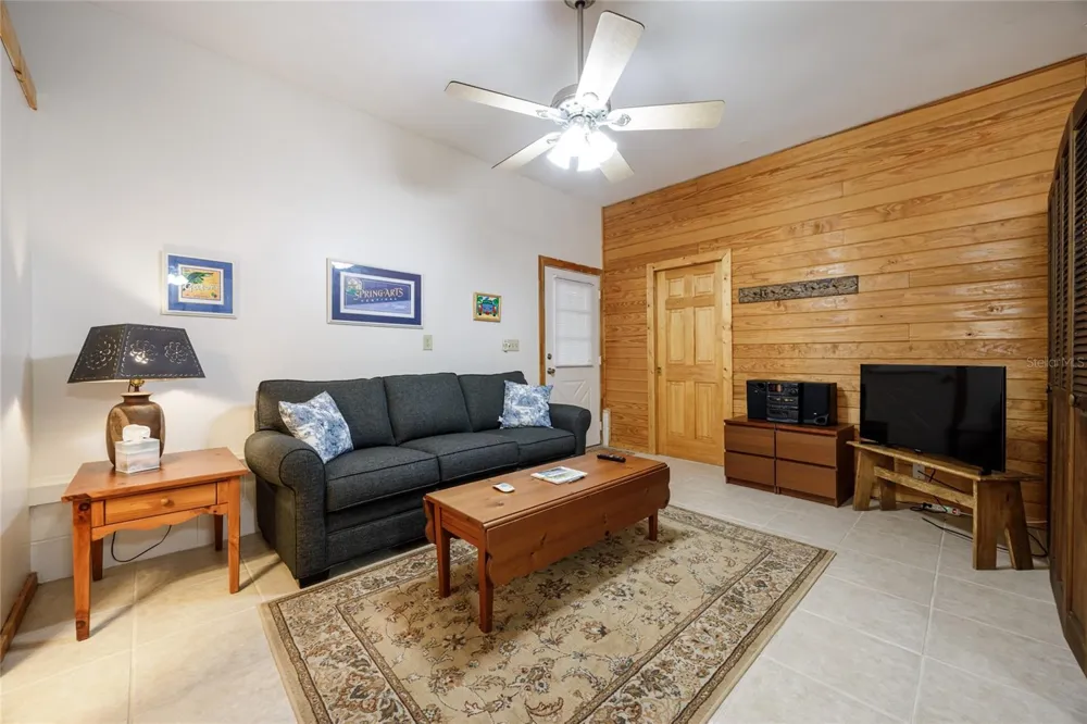 239 RILEY LAKE DRIVE Hawthorne, FL 32640
