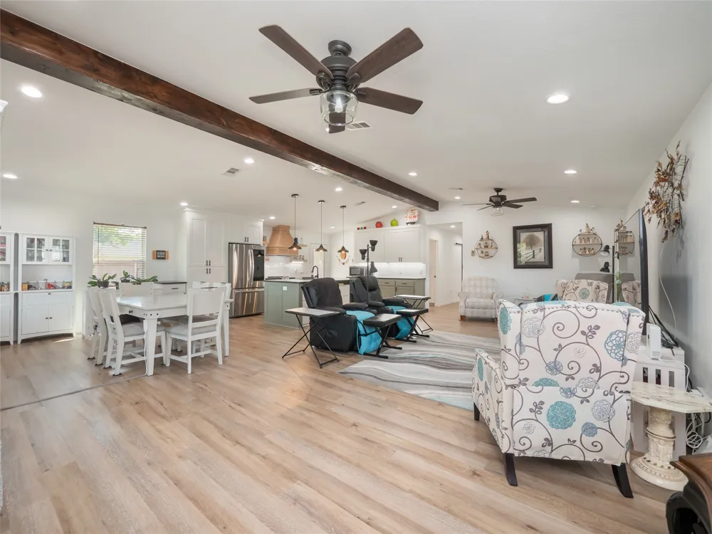 614 W 3rd Street McGregor, TX 76657
