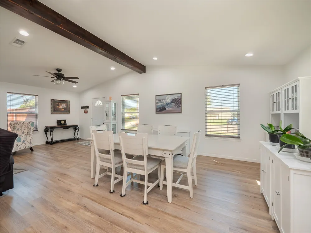 614 W 3rd Street McGregor, TX 76657