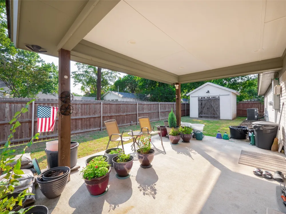 614 W 3rd Street McGregor, TX 76657
