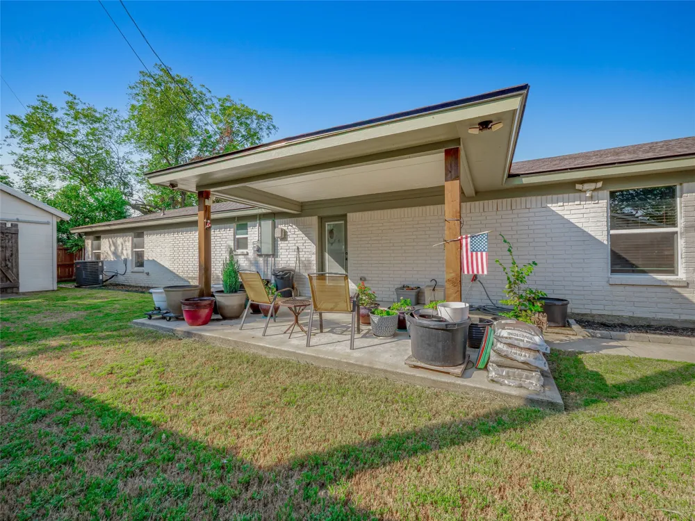 614 W 3rd Street McGregor, TX 76657