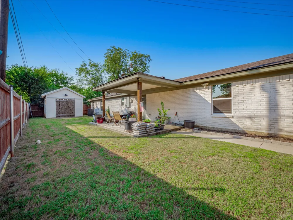 614 W 3rd Street McGregor, TX 76657