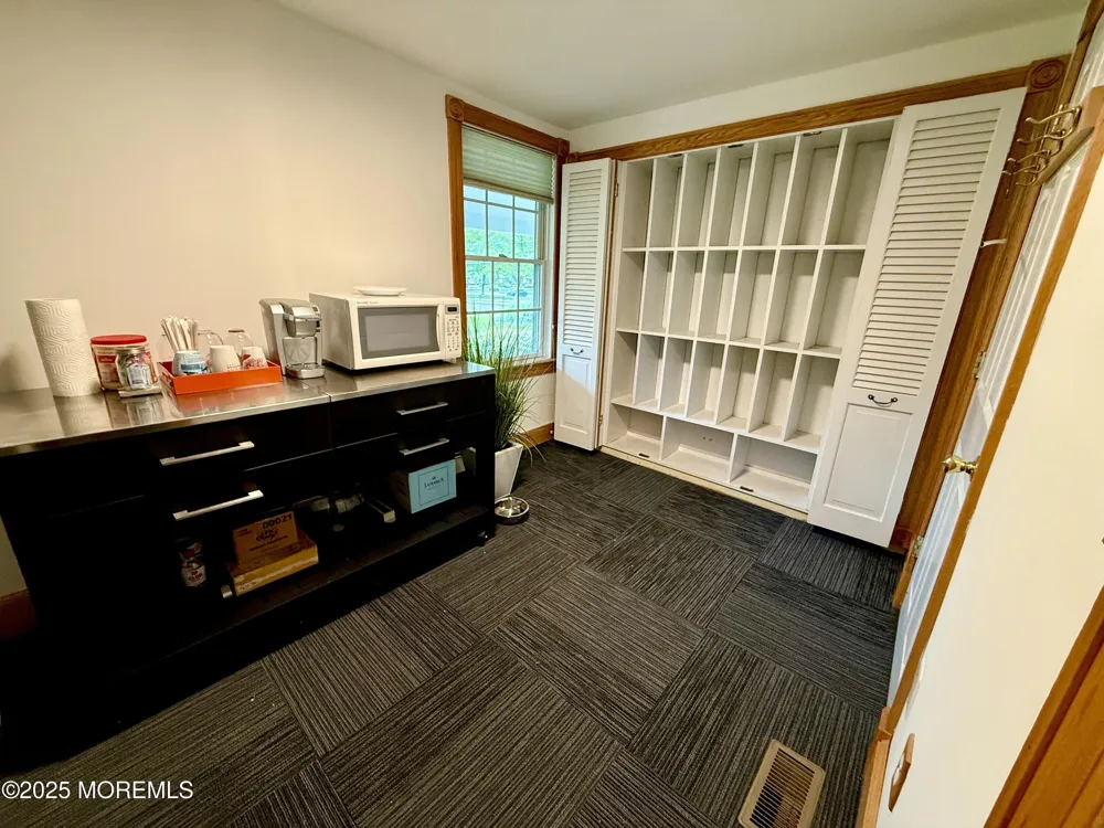 630 Broad Street #G Shrewsbury, NJ 07702