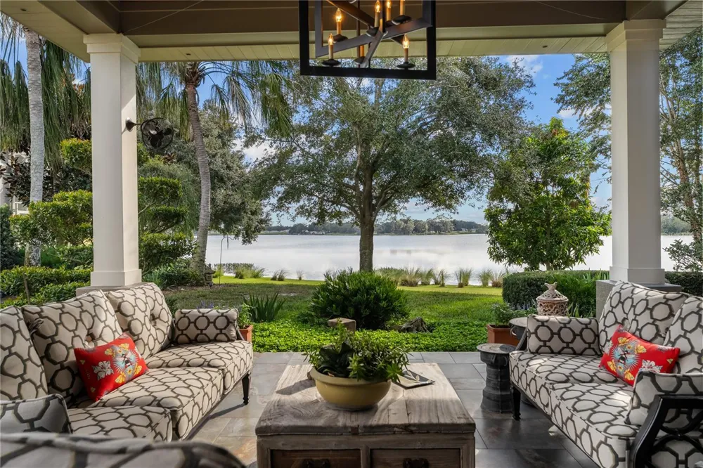 414 MEANDERING WAY Polk City, FL 33868