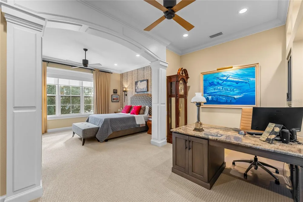 414 MEANDERING WAY Polk City, FL 33868