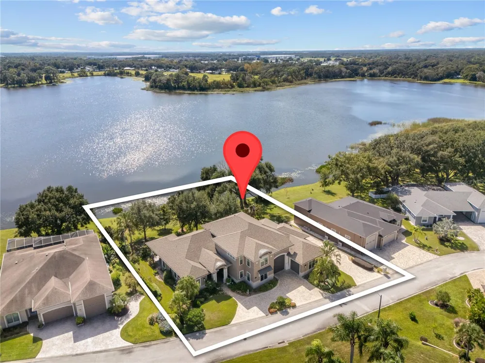 414 MEANDERING WAY Polk City, FL 33868