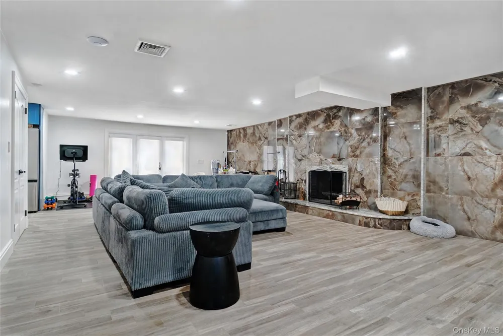 164-47 86 STREET Howard Beach, NY 11414