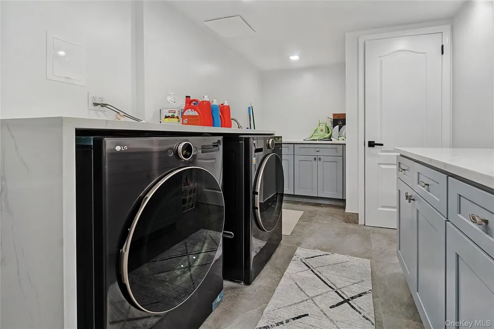 164-47 86 STREET Howard Beach, NY 11414
