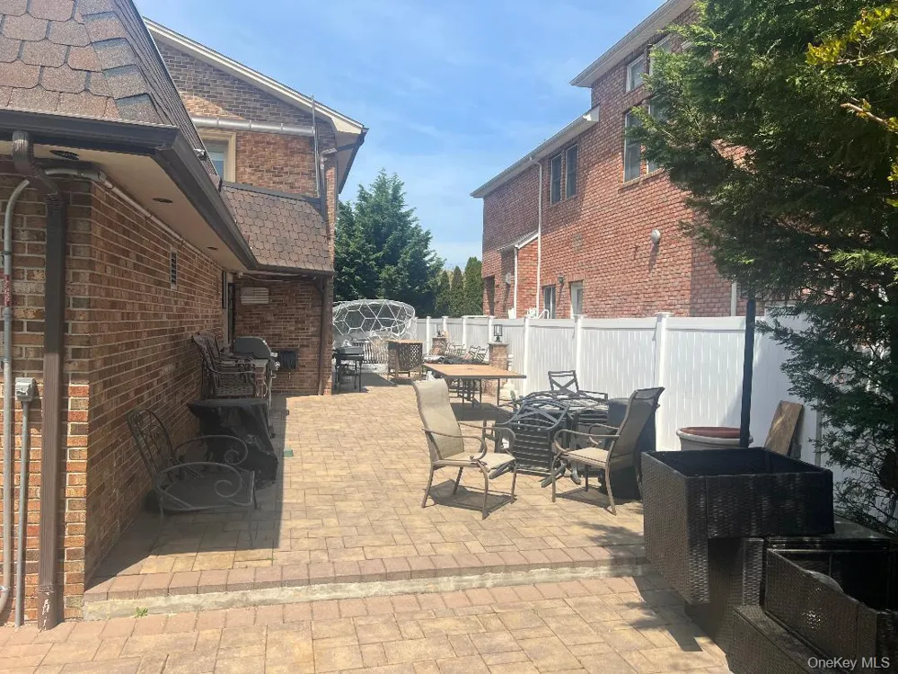 164-47 86 STREET Howard Beach, NY 11414