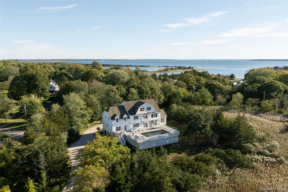 105 Waterview Drive Southold, NY 11971