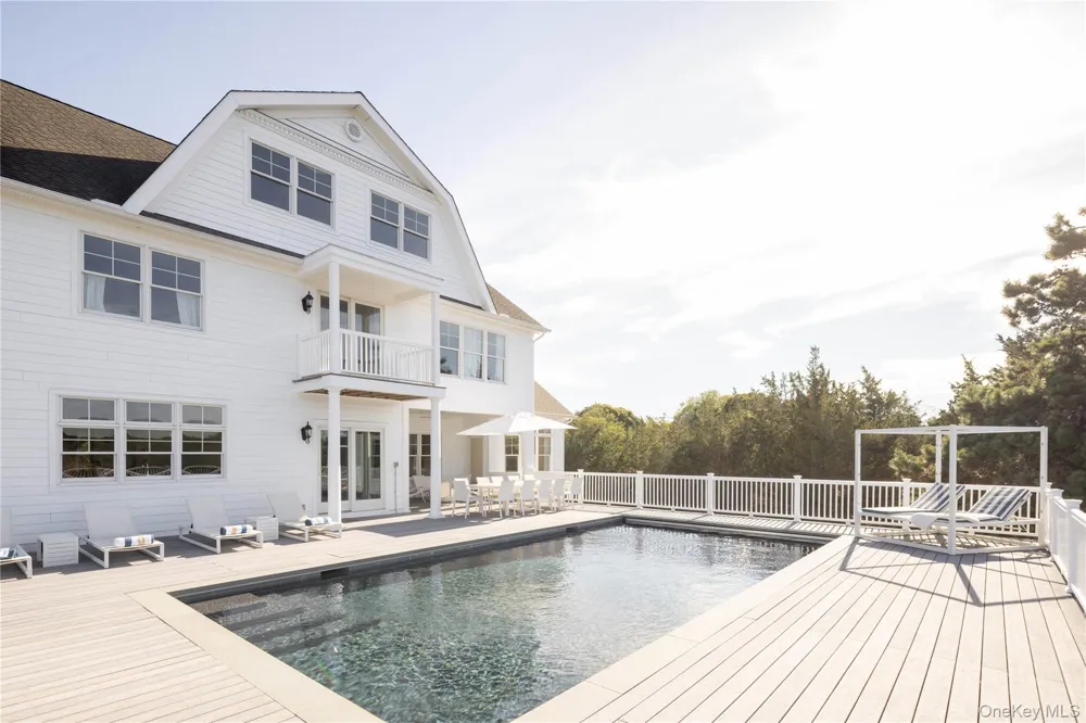 105 Waterview Drive Southold, NY 11971