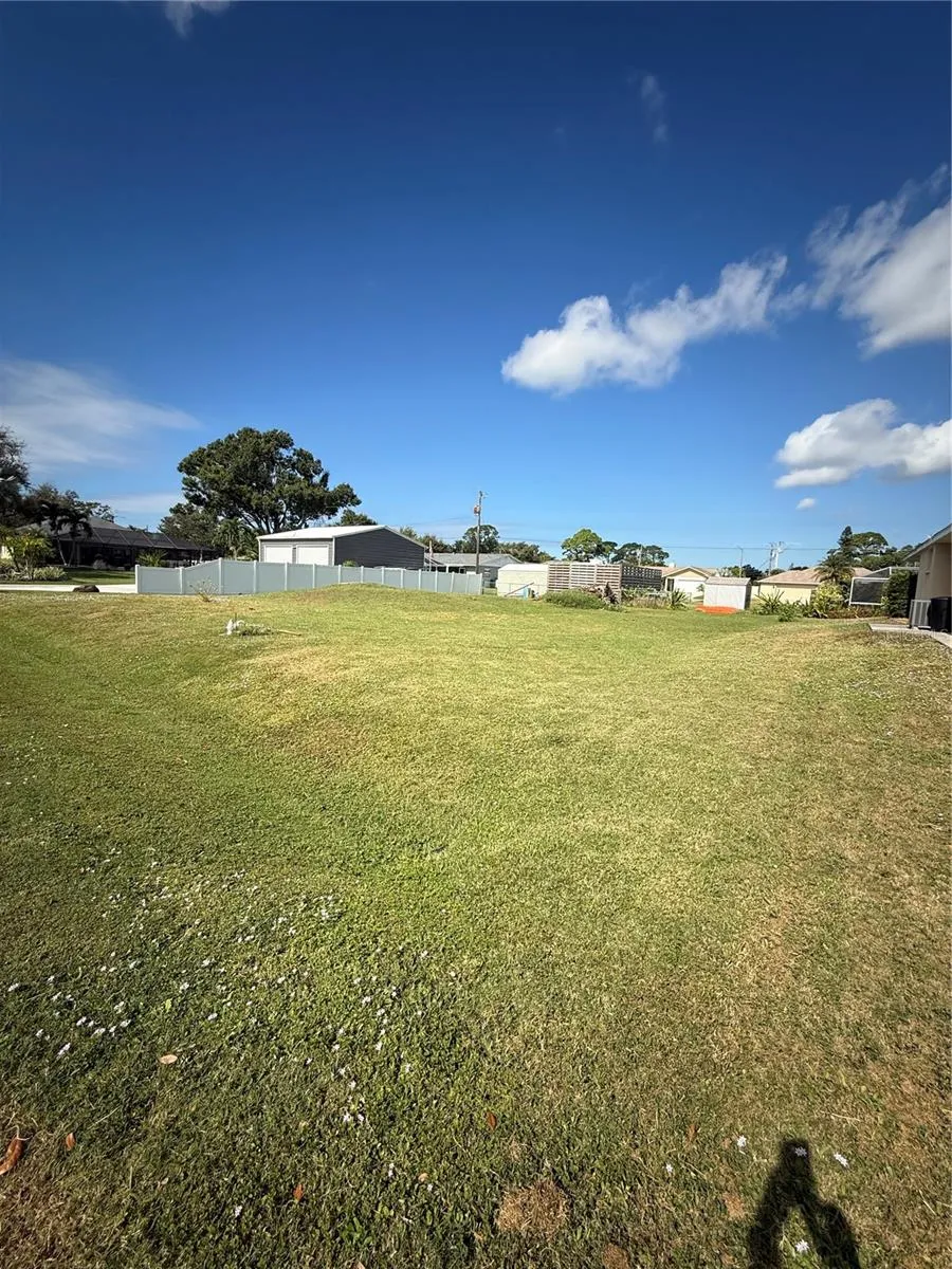 UNICORN ROAD Venice, FL 34293