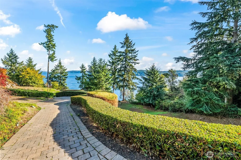 611 135th Street NW Gig Harbor, WA 98332