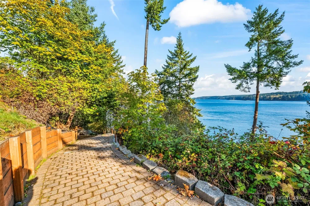 611 135th Street NW Gig Harbor, WA 98332