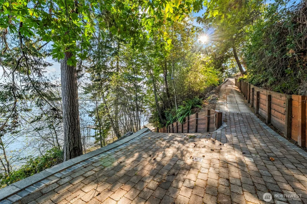 611 135th Street NW Gig Harbor, WA 98332