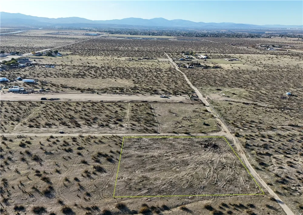 E Ave T-12 Pearblossom, CA 93553
