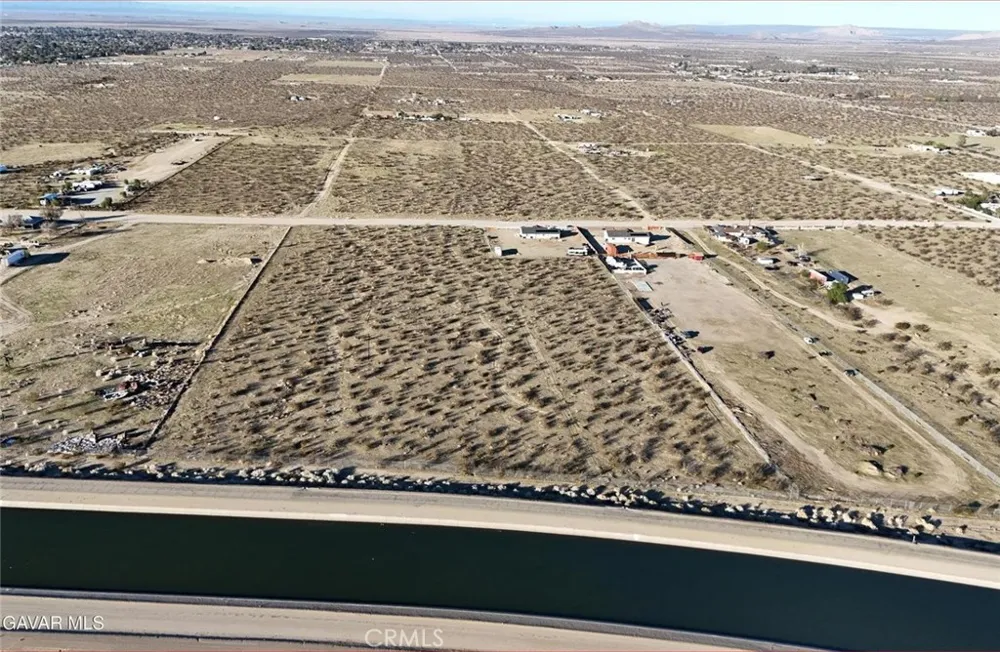 E Ave T-12 Pearblossom, CA 93553