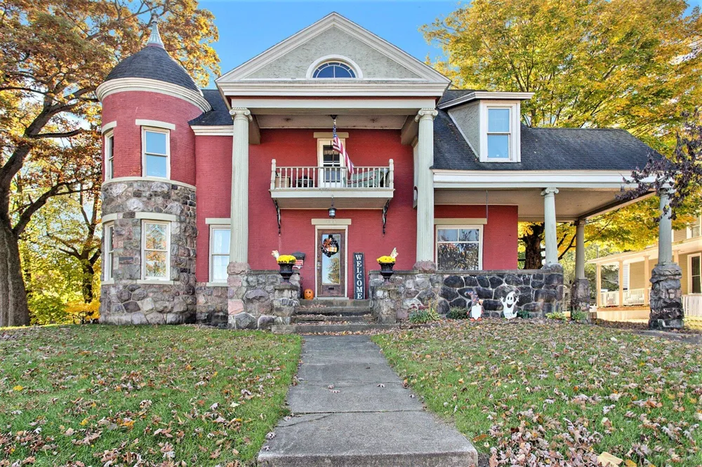 306 W Michigan Avenue Three Rivers City, MI 49093
