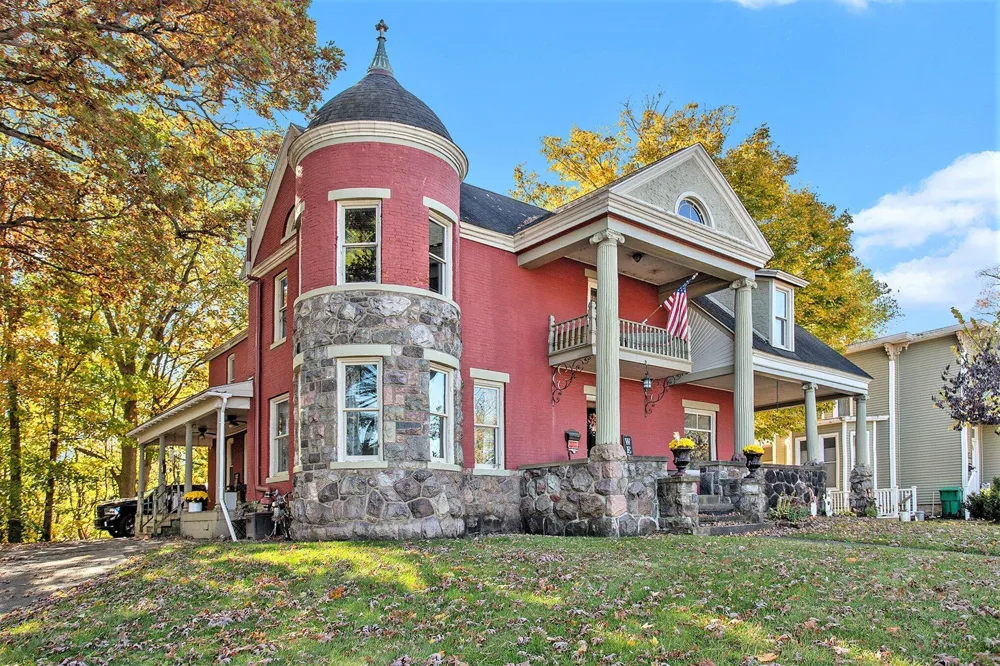 306 W Michigan Avenue Three Rivers City, MI 49093