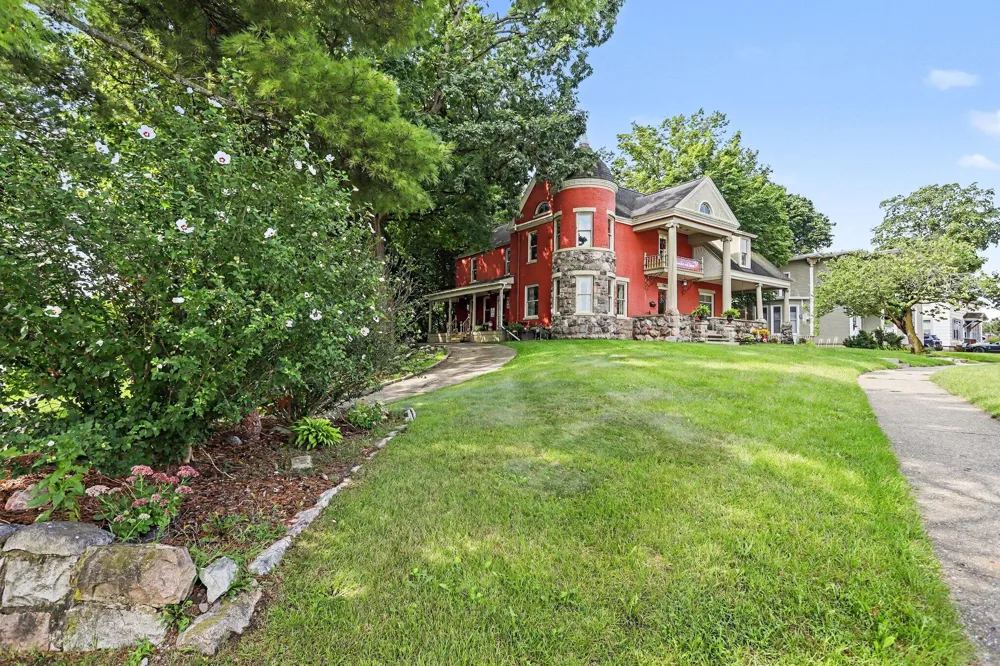 306 W Michigan Avenue Three Rivers City, MI 49093