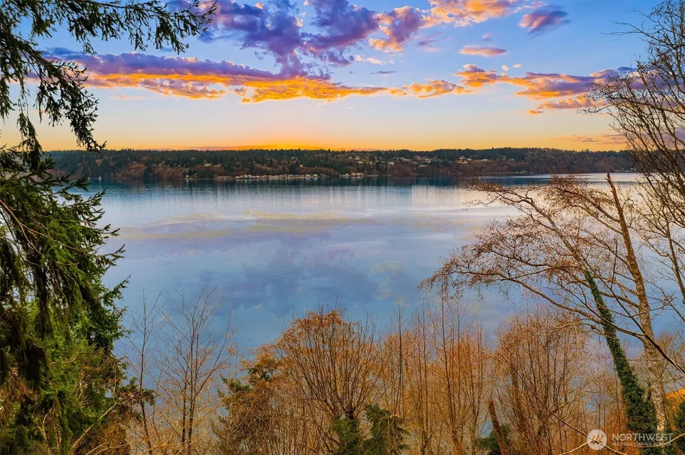 13843 SW 248th Street Vashon, WA 98070