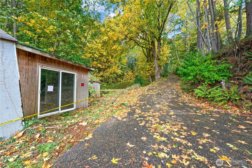 13843 SW 248th Street Vashon, WA 98070