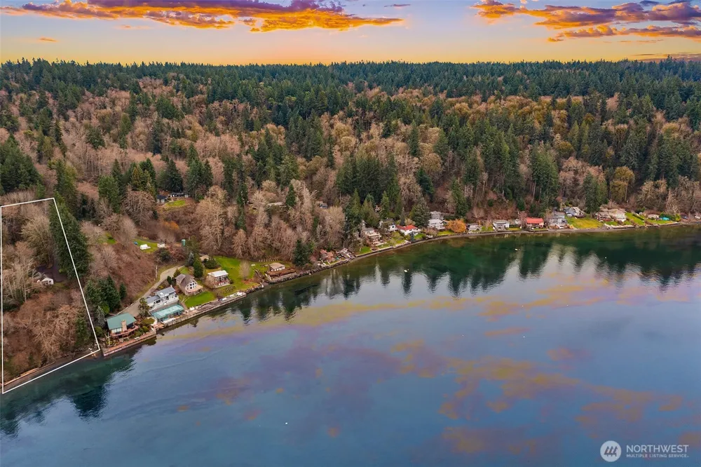 13843 SW 248th Street Vashon, WA 98070