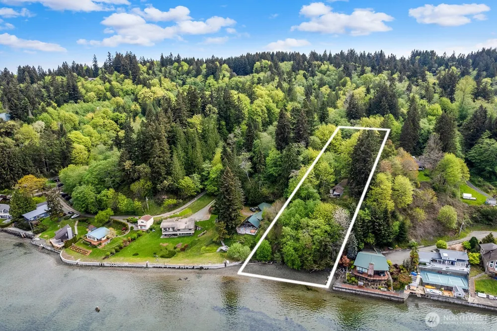 13843 SW 248th Street Vashon, WA 98070