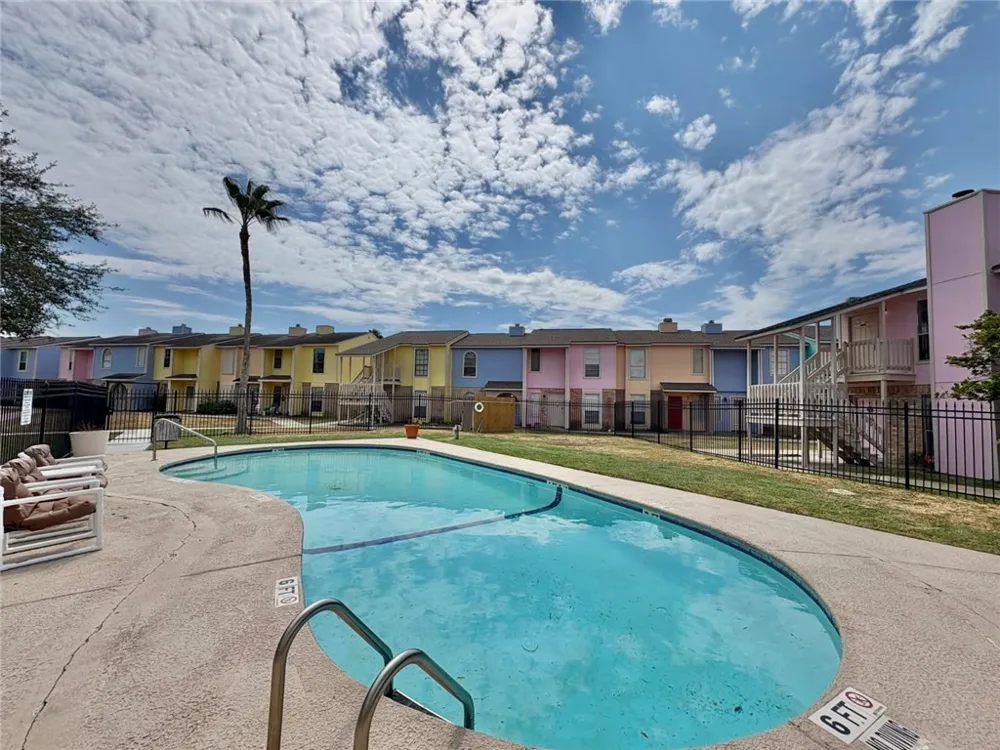 6702 Everhart Road #H105 Corpus Christi, TX 78413