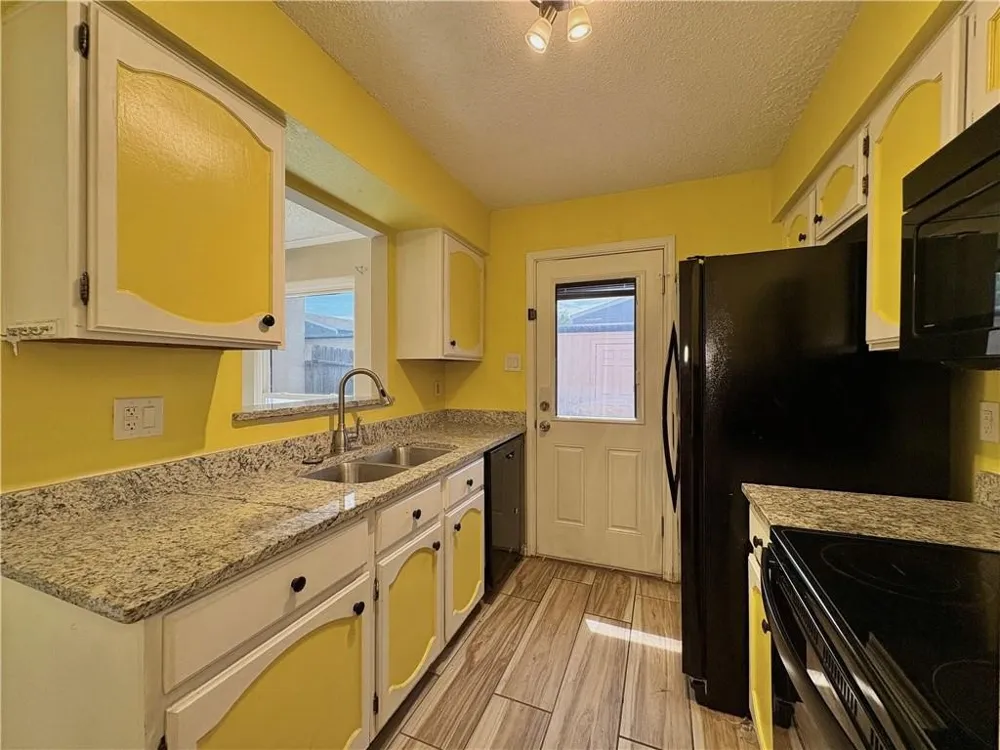 6702 Everhart Road #H105 Corpus Christi, TX 78413
