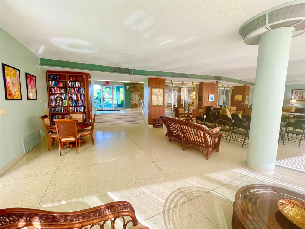 1224 S PENINSULA DRIVE #304 Daytona Beach, FL 32118