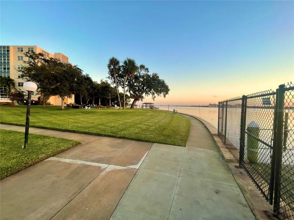1224 S PENINSULA DRIVE #304 Daytona Beach, FL 32118