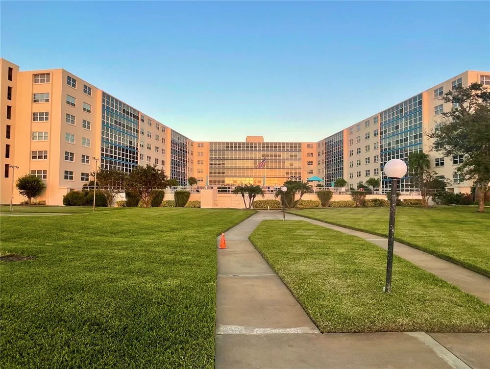 1224 S PENINSULA DRIVE #304 Daytona Beach, FL 32118