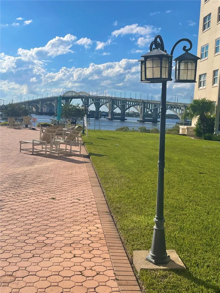 1224 S PENINSULA DRIVE #304 Daytona Beach, FL 32118