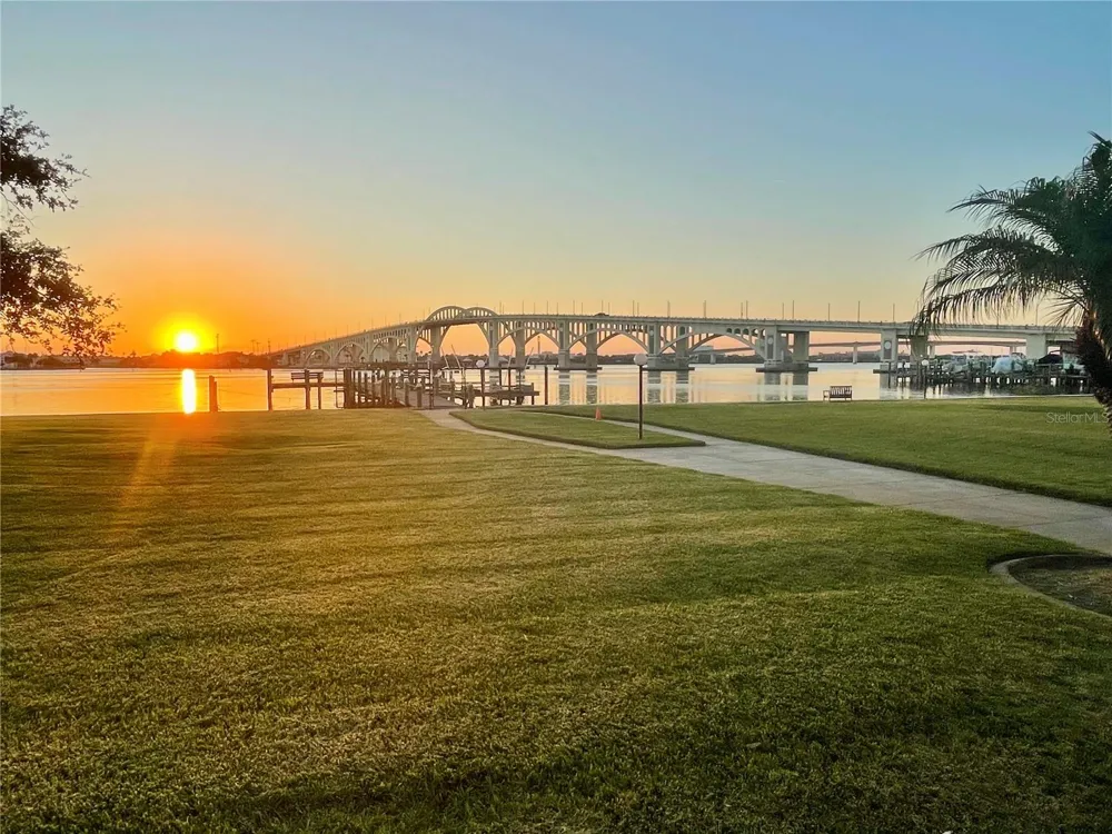 1224 S PENINSULA DRIVE #304 Daytona Beach, FL 32118