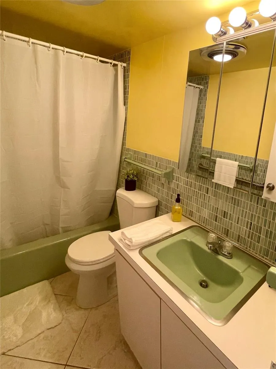 1224 S PENINSULA DRIVE #304 Daytona Beach, FL 32118