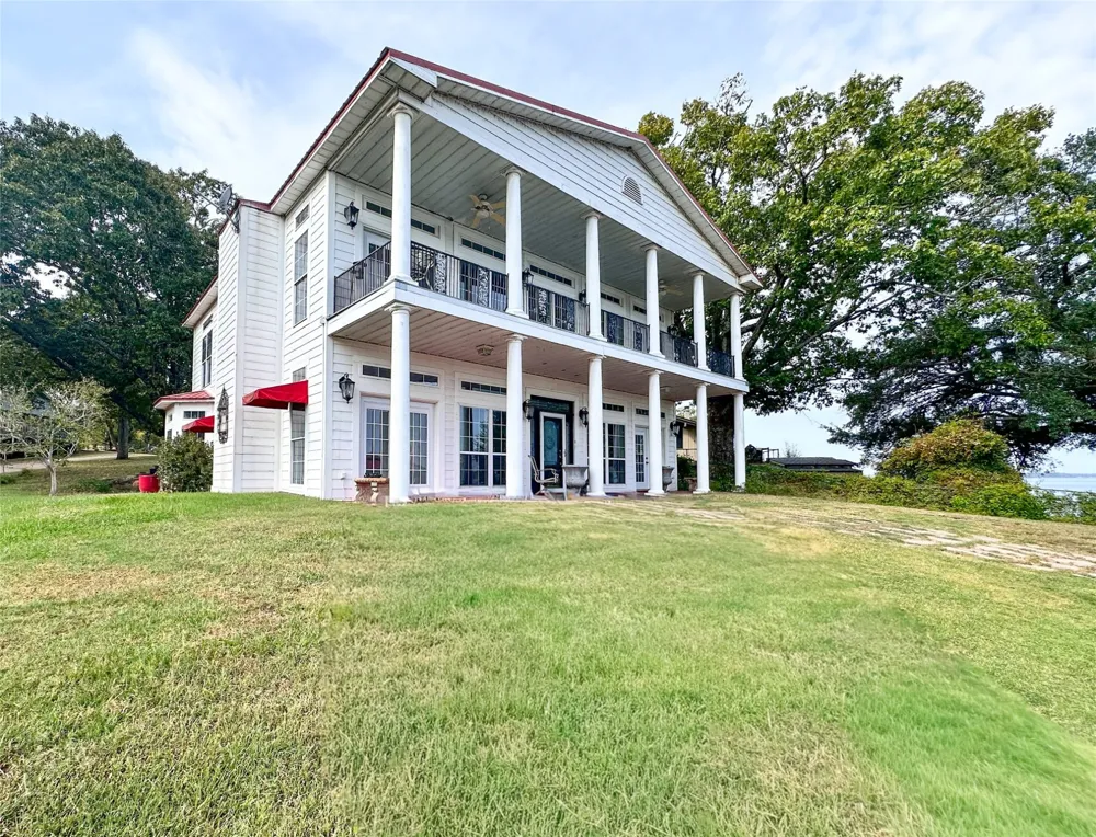 10637 Circle Point Frankston, TX 75763