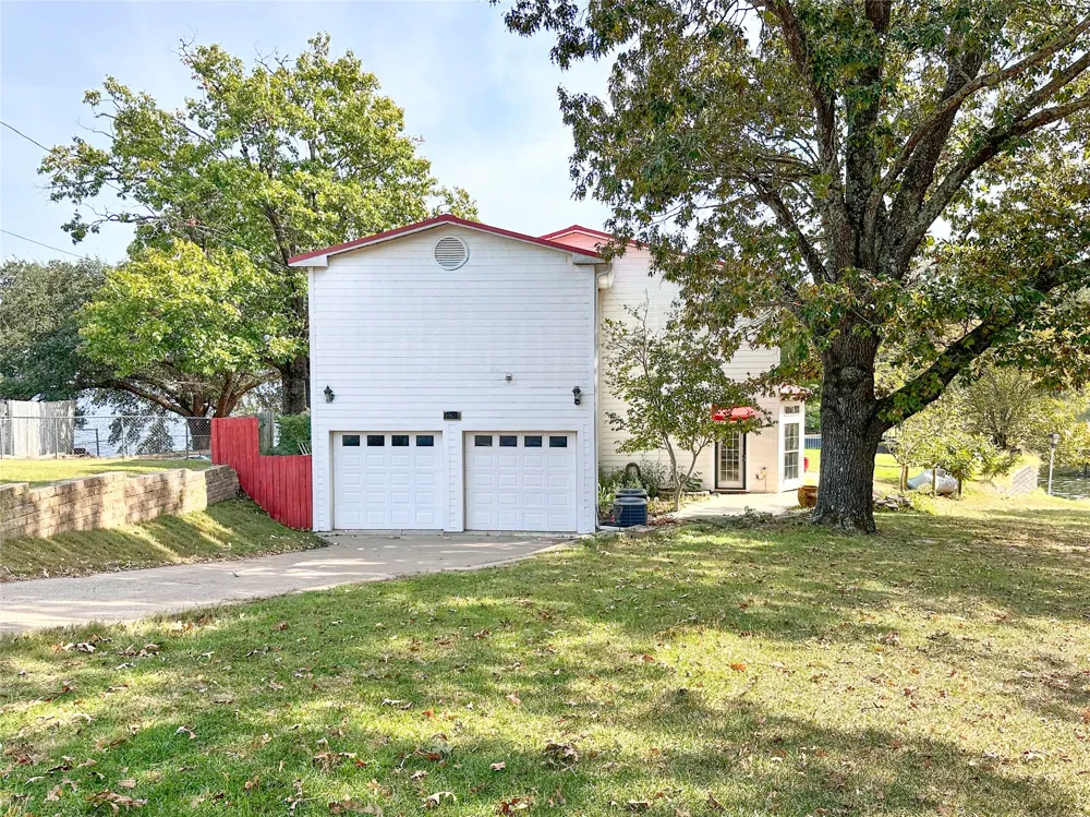 10637 Circle Point Frankston, TX 75763