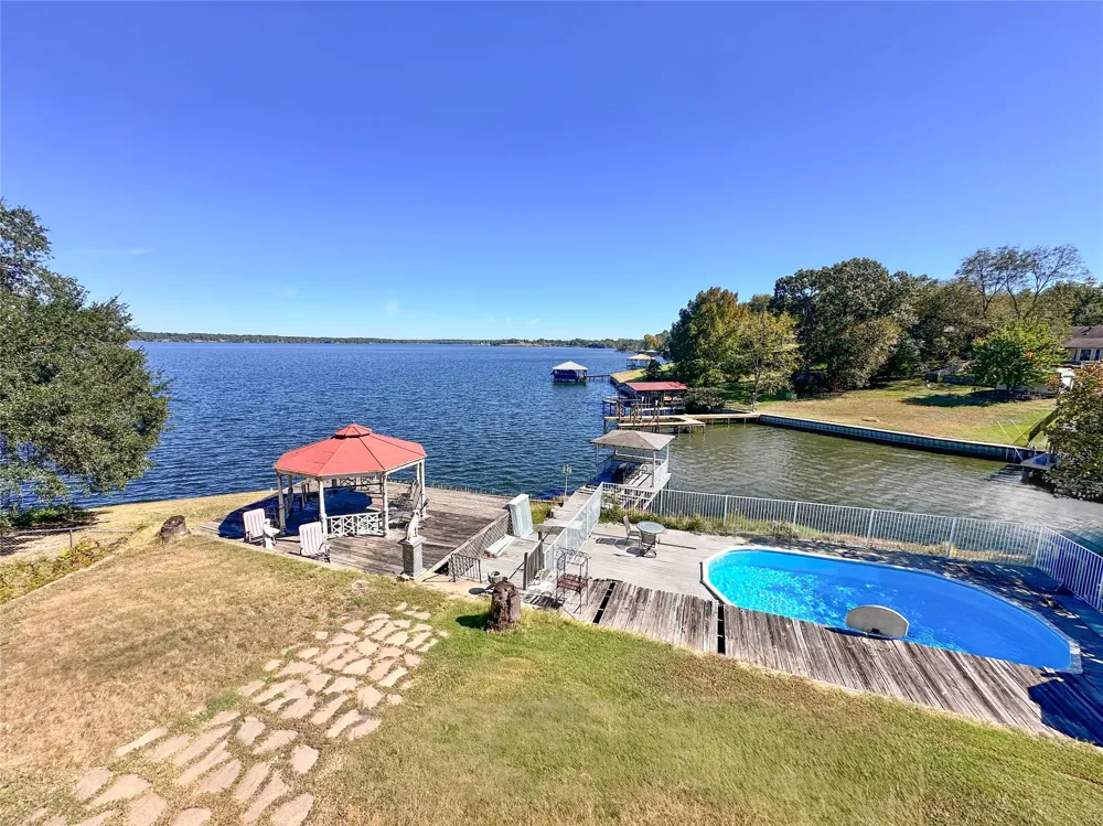 10637 Circle Point Frankston, TX 75763