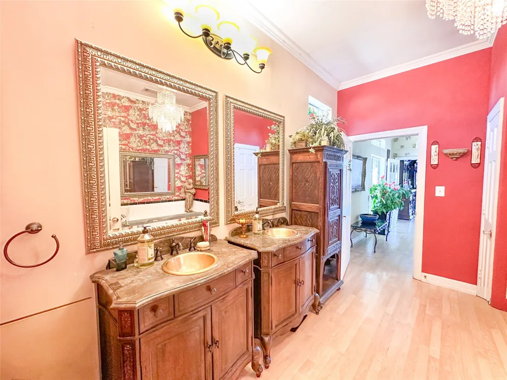 10637 Circle Point Frankston, TX 75763