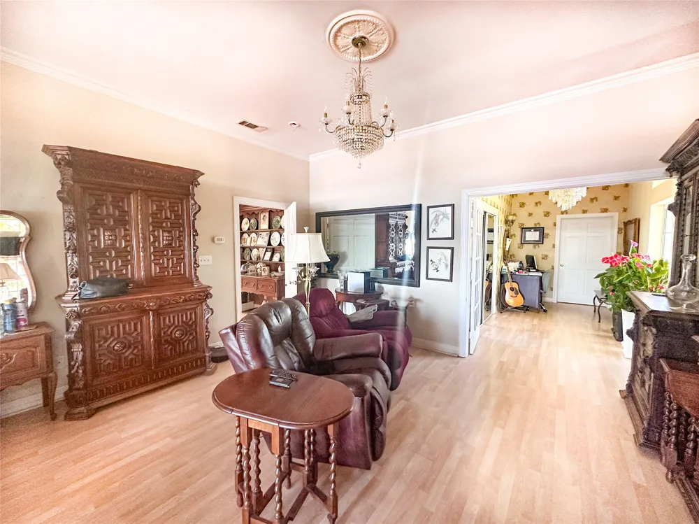 10637 Circle Point Frankston, TX 75763