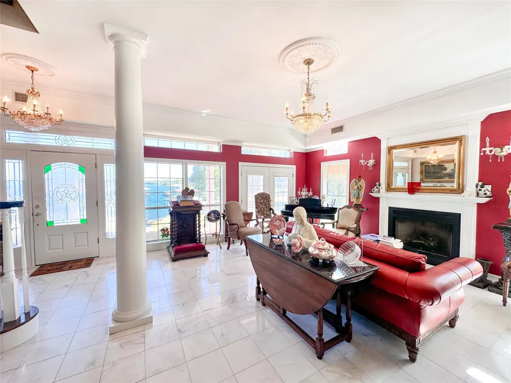 10637 Circle Point Frankston, TX 75763
