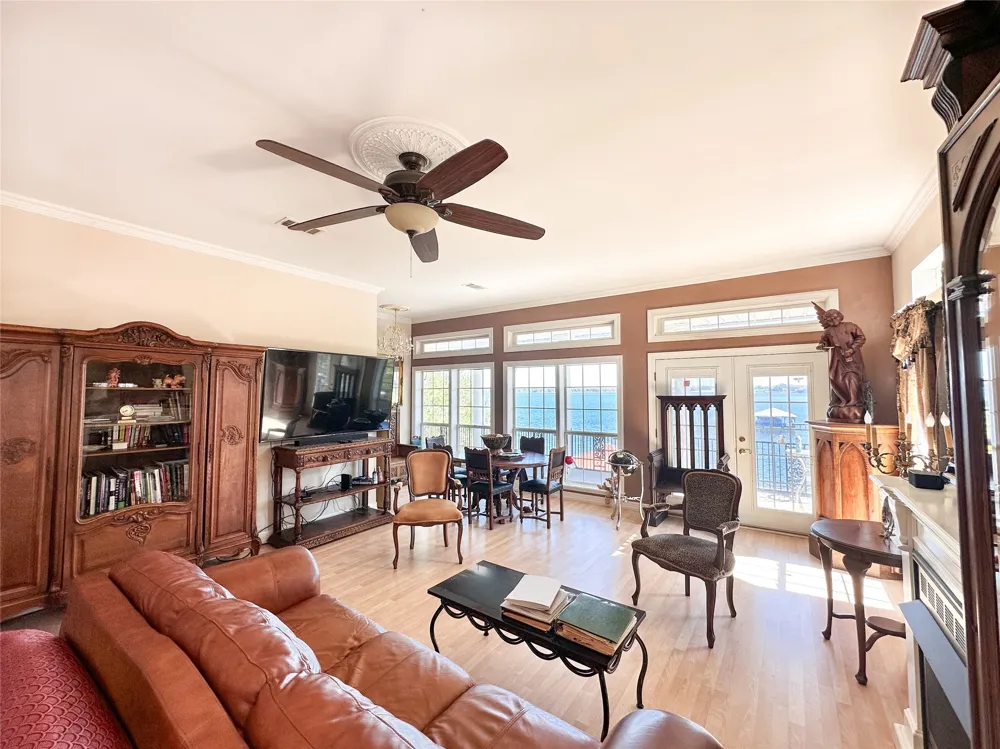 10637 Circle Point Frankston, TX 75763