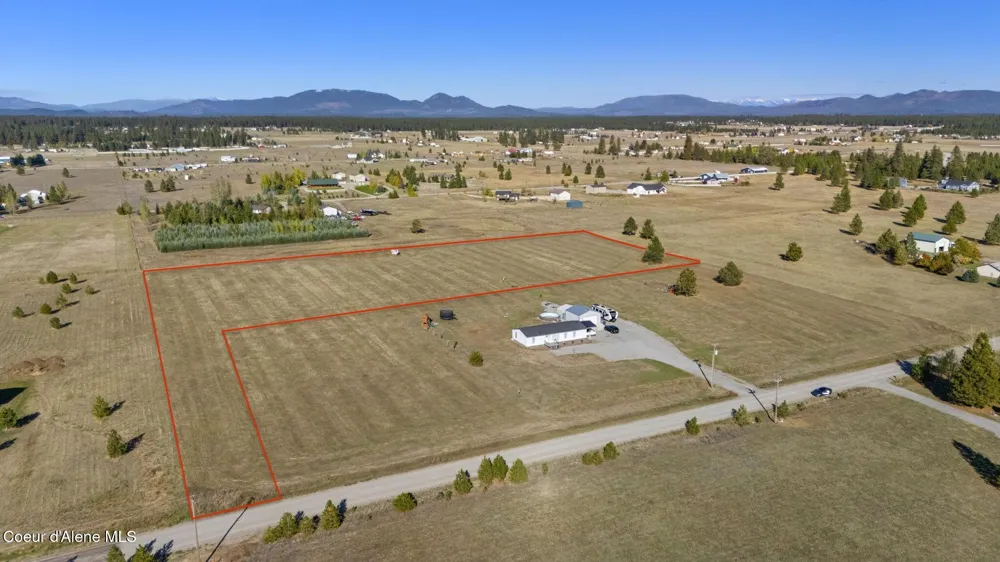 NKA E Yellow Pine Ave Athol, ID 83801