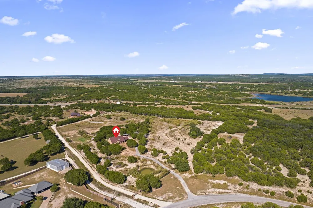 2804 County Road 1045 Lampasas, TX 76550