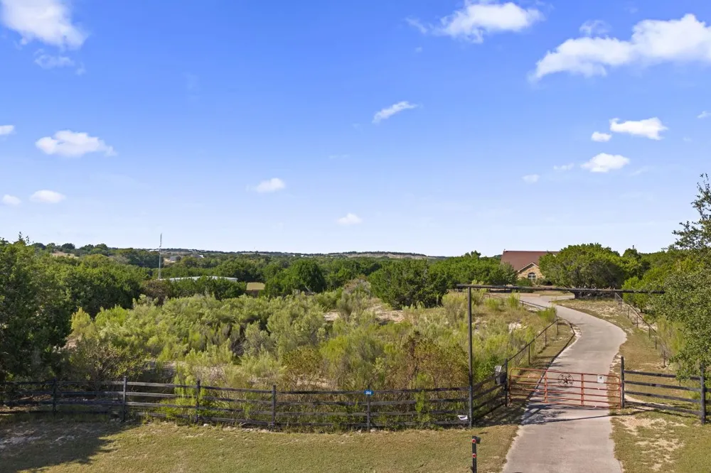 2804 County Road 1045 Lampasas, TX 76550