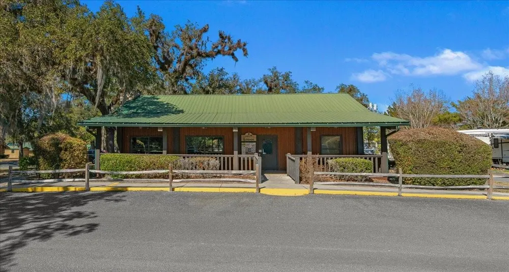 3259 NE 102ND AVENUE ROAD Silver Springs, FL 34488