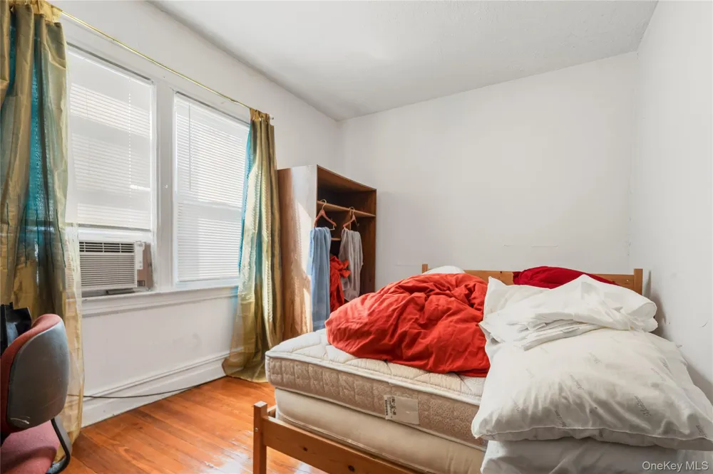 10437 125th Street Richmond Hill, NY 11419