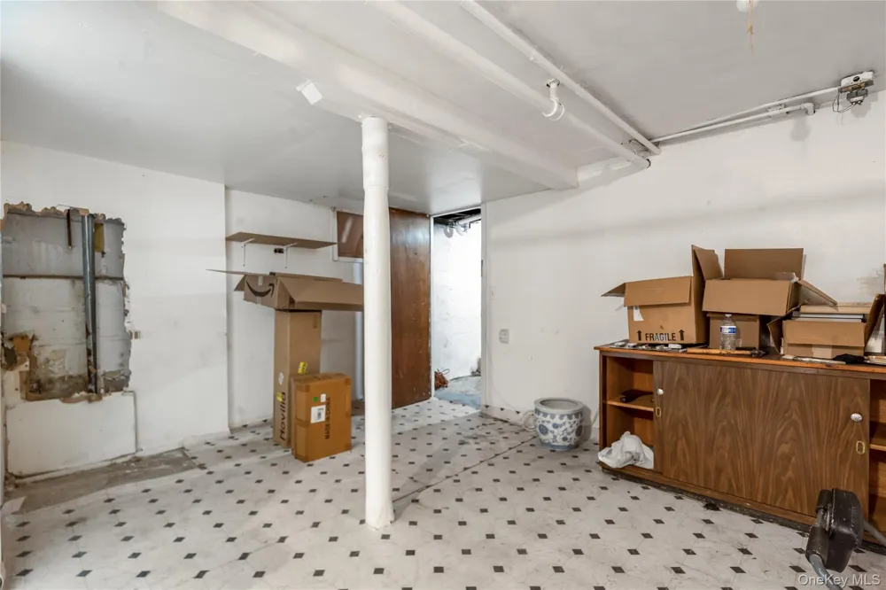 10437 125th Street Richmond Hill, NY 11419
